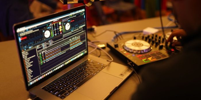 What Software Do DJs Use? The 2026 Guide to Choosing the Right Platform (and Not Regretting It) - hero image